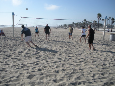 2009-09-17-ITOC-R1-Huntington-Beach-training-63-Volleyball.JPG