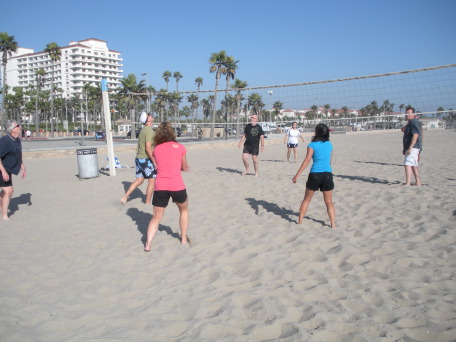2009-09-17-ITOC-R1-Huntington-Beach-training-66-Volleyball.JPG