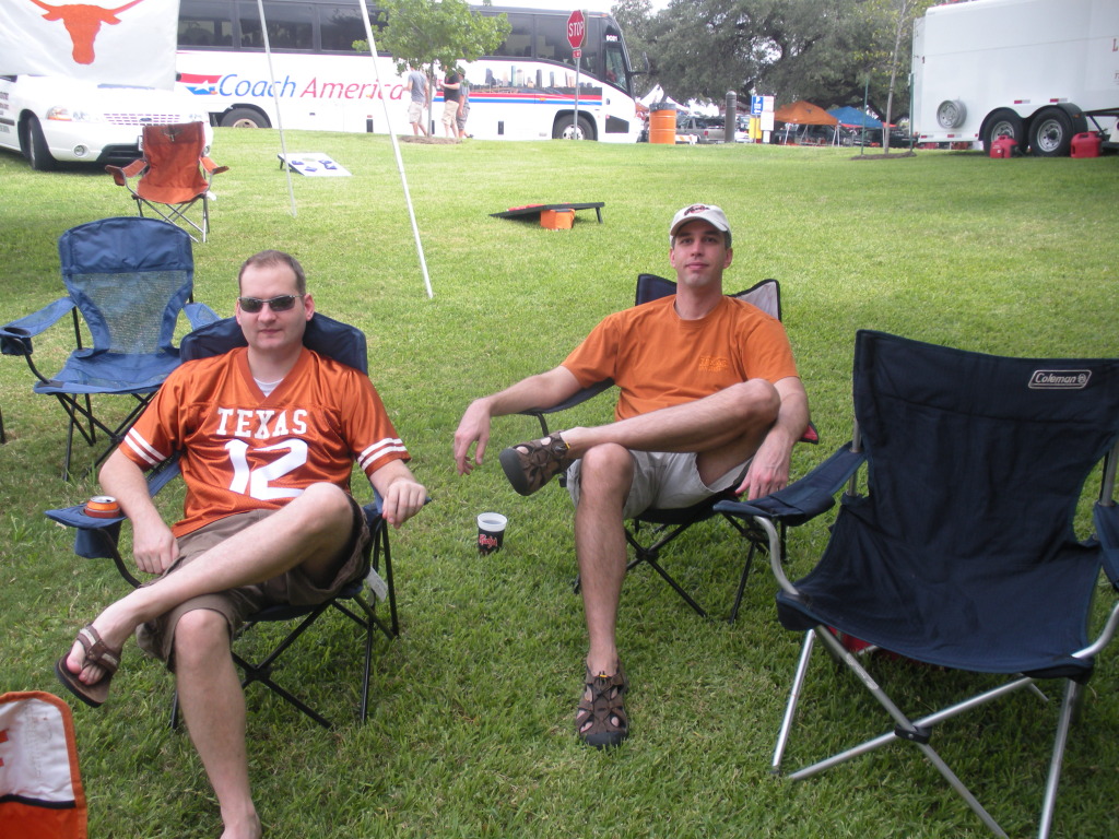 2009/09(September)/UT-Texas-Tech/2009-09-19-UT-Texas-Tech-01-Don-Stan.JPG