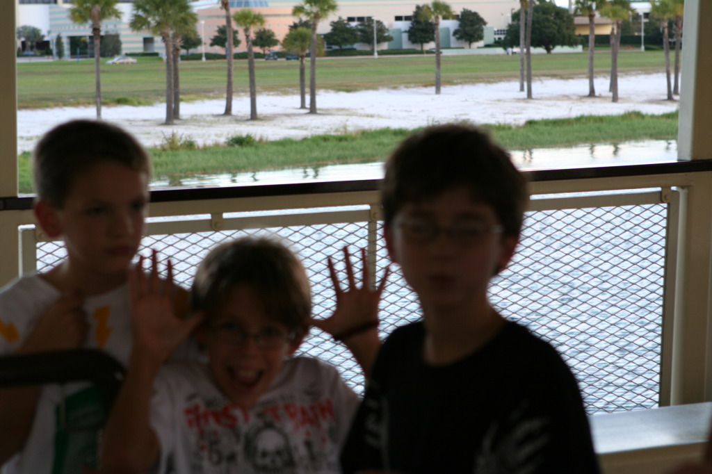 2009/10(October)/Disney-Cruise/158CANON/1024x768_IMG_5852.JPG