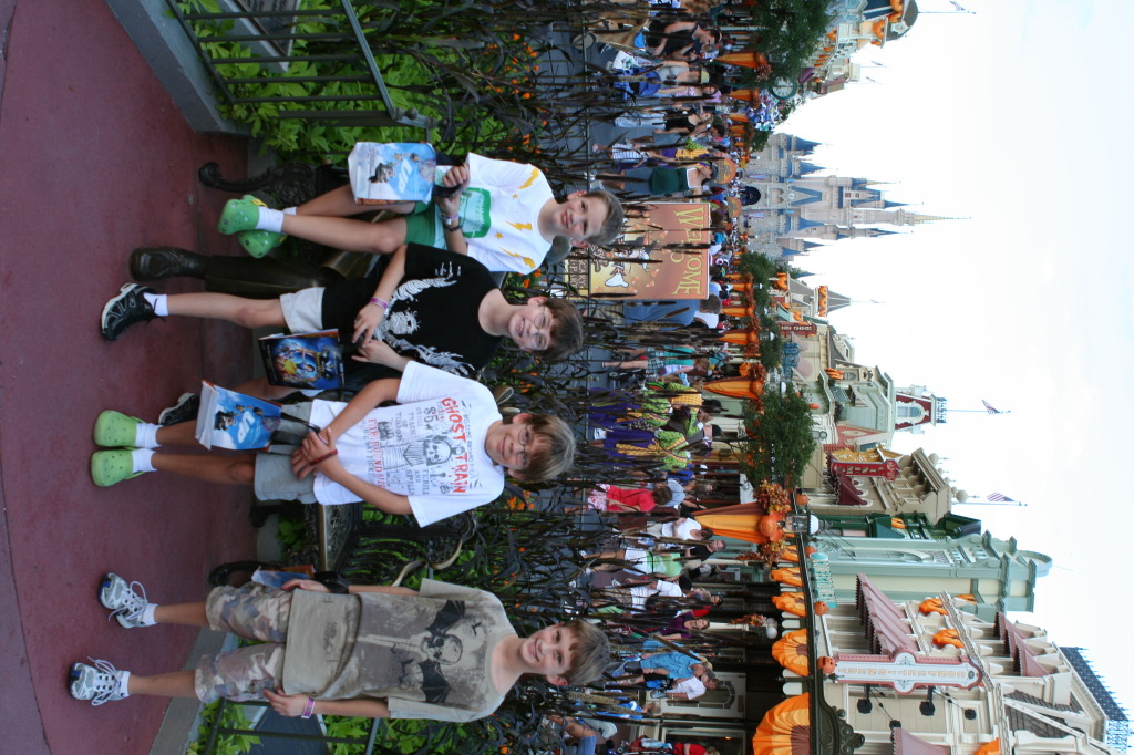 2009/10(October)/Disney-Cruise/158CANON/1024x768_IMG_5863.JPG