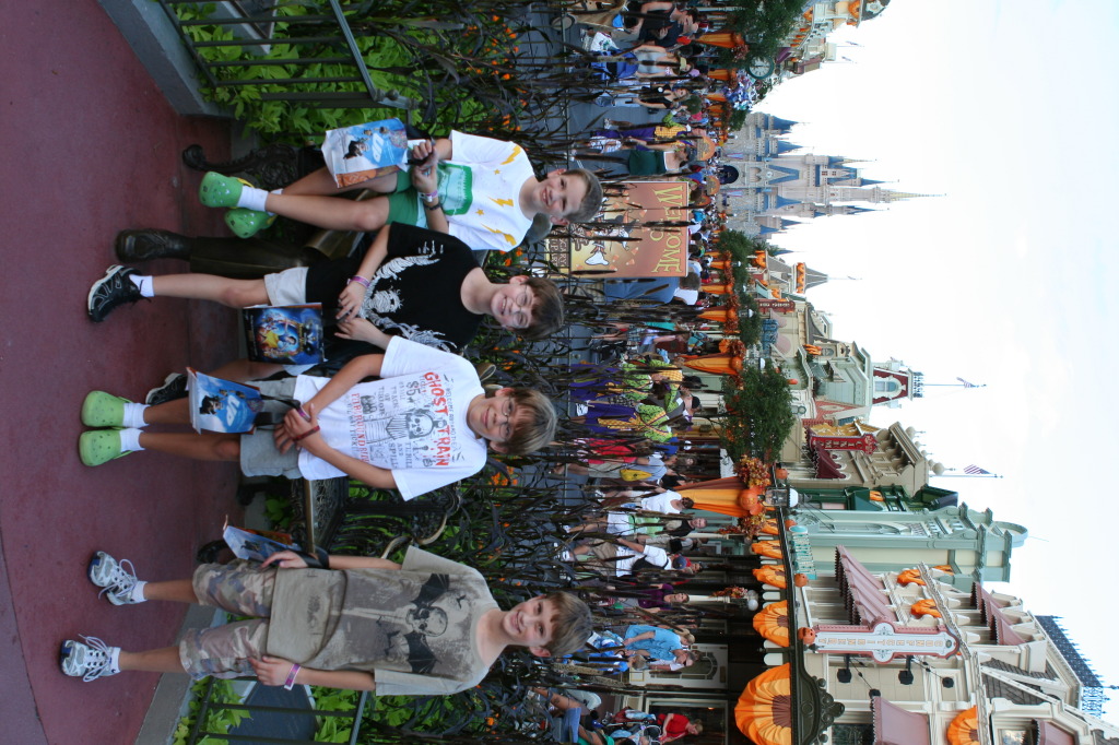 2009/10(October)/Disney-Cruise/158CANON/1024x768_IMG_5864.JPG