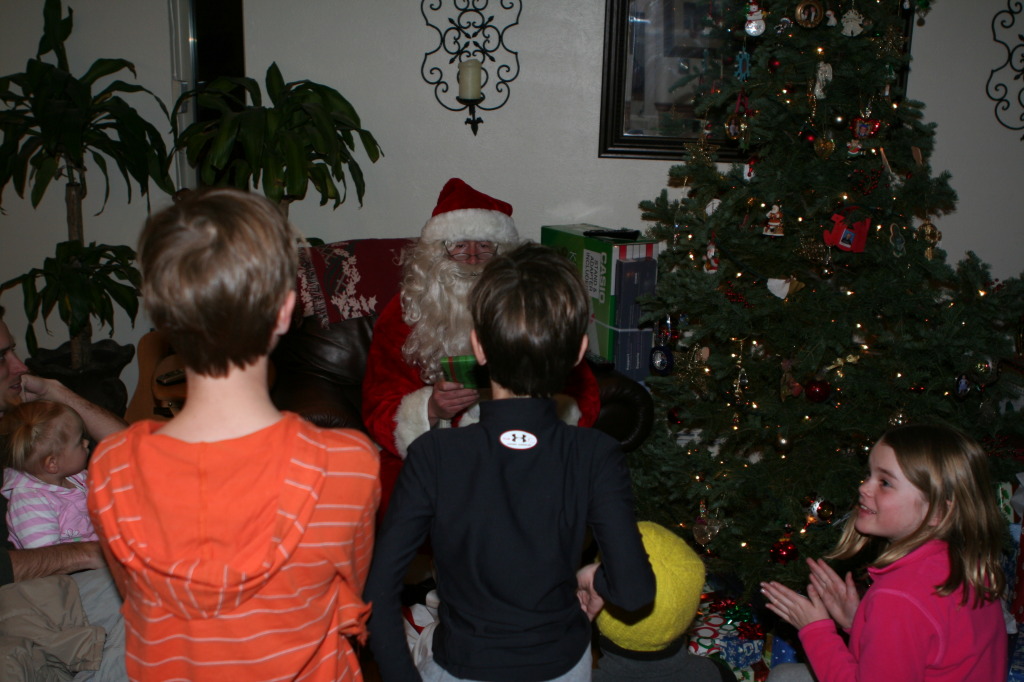 2009/12(December)/Colorado-Christmas/1024x768_2009-12-24-Christmas-Colorado-02-Santa.JPG