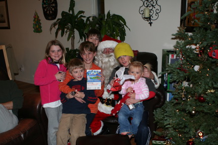 2009-12-24-Christmas-Colorado-17-Santa-Kyla-Ian-Chance-Dax-Vale-Sydney.JPG