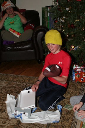 2009-12-25-Christmas-39-Chance-Suzi-Vale-XBOX-360-joke.JPG