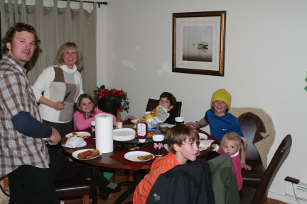 2009-12-23-Skiing-13-Justin-Janeen-Kyla-Dax-Vale-Chance-Sydney.JPG