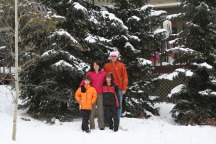 2009-12-25-Christmas-Family-Photo-13-Dax-Suzi-Chance-Travis.JPG