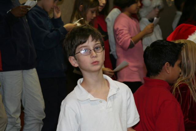 2009/12(December)/NYOS-Christmas-Pagent/640x480_2009-12-16-NYOS-Christmas-Pagent-08-Dax.JPG
