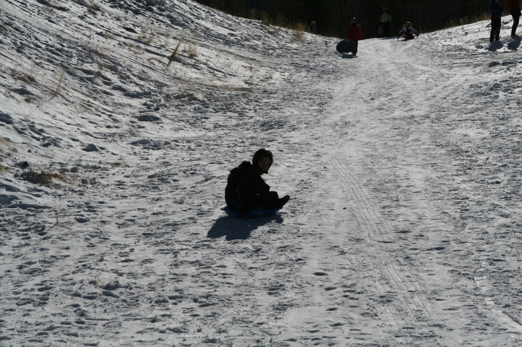 2009/12(December)/Sledding/1024x768_2009-12-27-Sledding-002.JPG