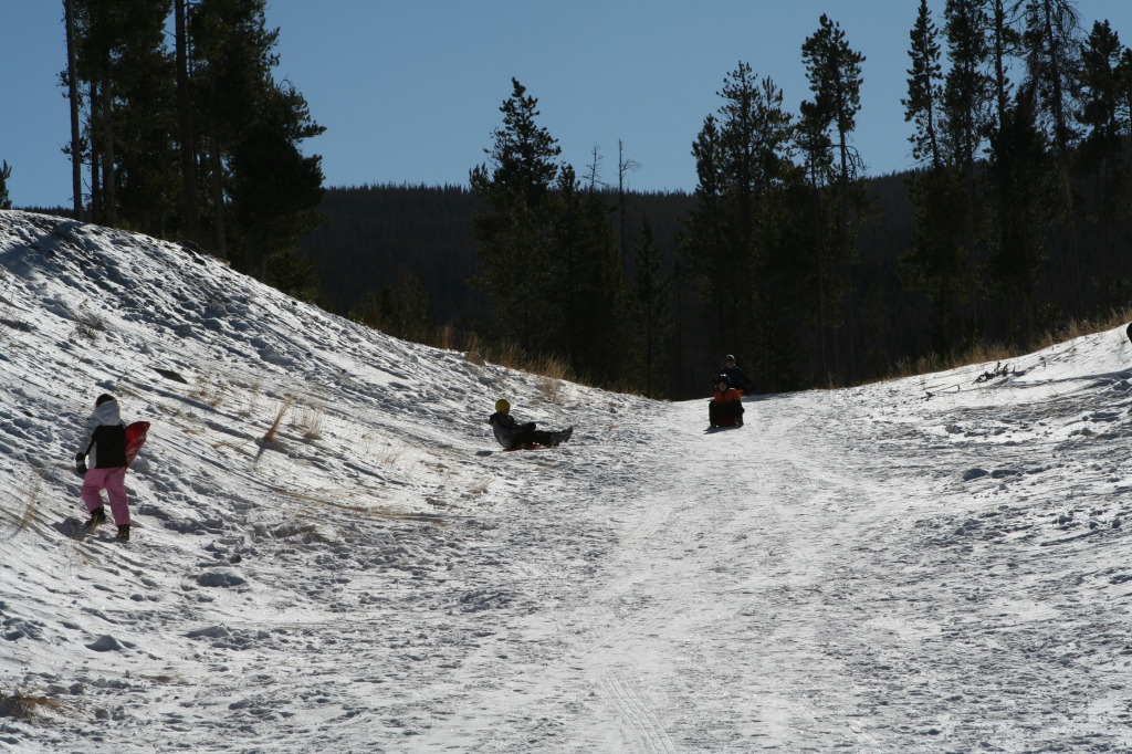 2009/12(December)/Sledding/1024x768_2009-12-27-Sledding-005.JPG