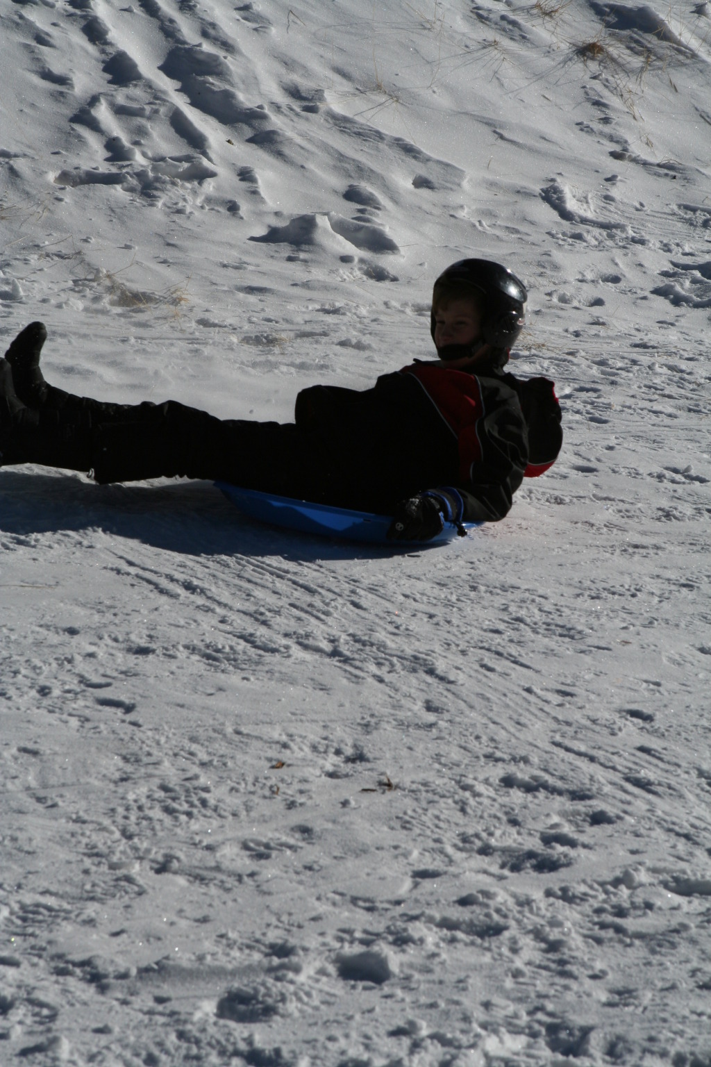 2009/12(December)/Sledding/1024x768_2009-12-27-Sledding-070-Chance.JPG