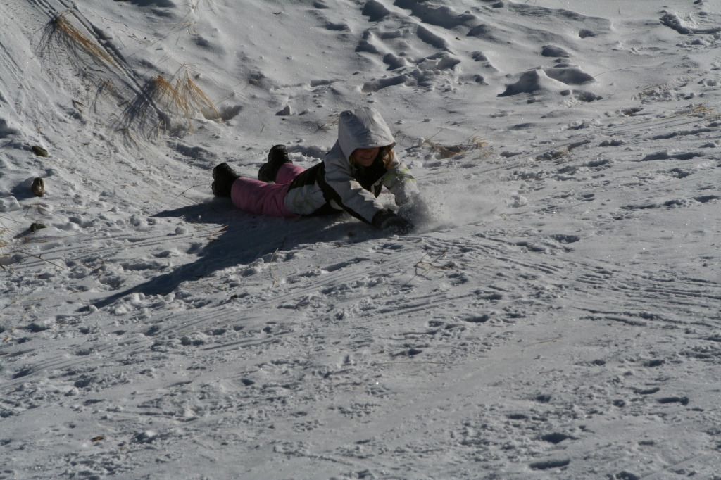 2009/12(December)/Sledding/1024x768_2009-12-27-Sledding-079-Kyla.JPG