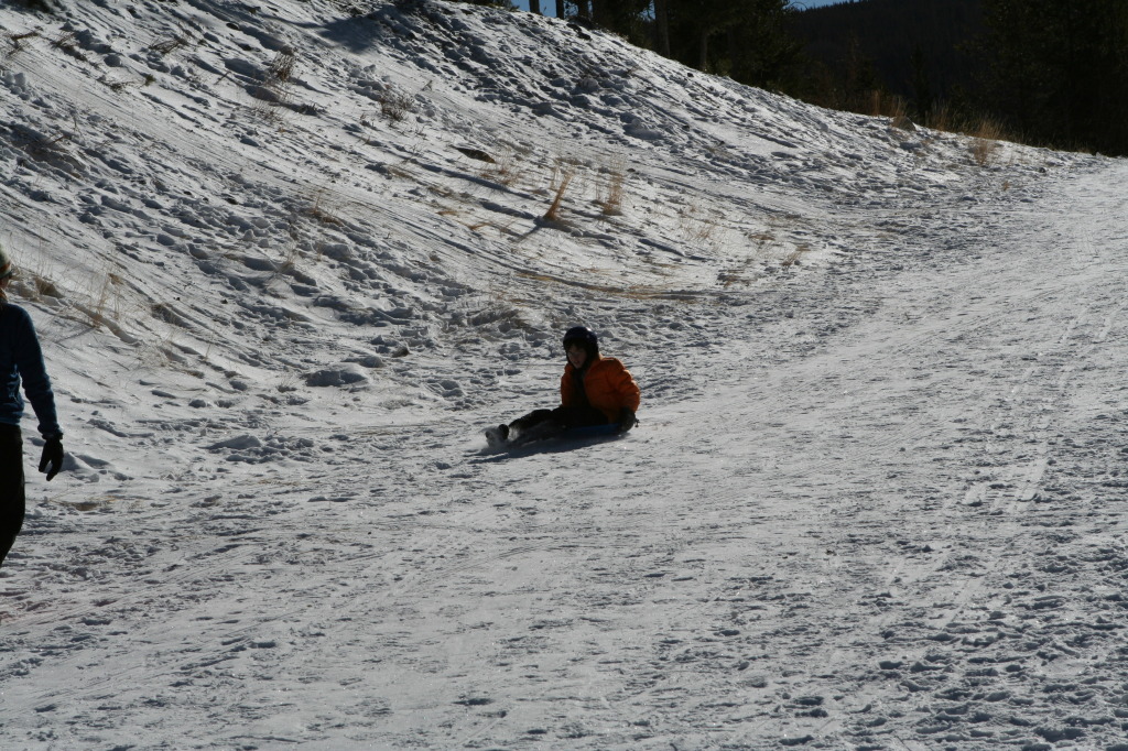 2009/12(December)/Sledding/1024x768_2009-12-27-Sledding-106-Dax.JPG
