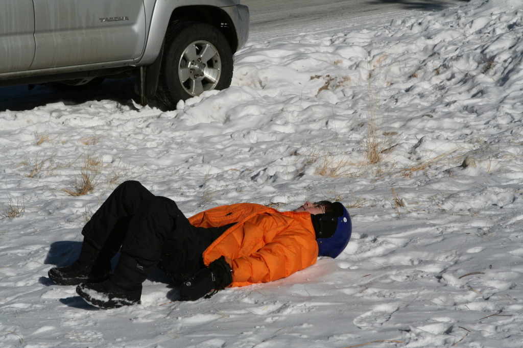 2009/12(December)/Sledding/1024x768_2009-12-27-Sledding-116-Dax.JPG