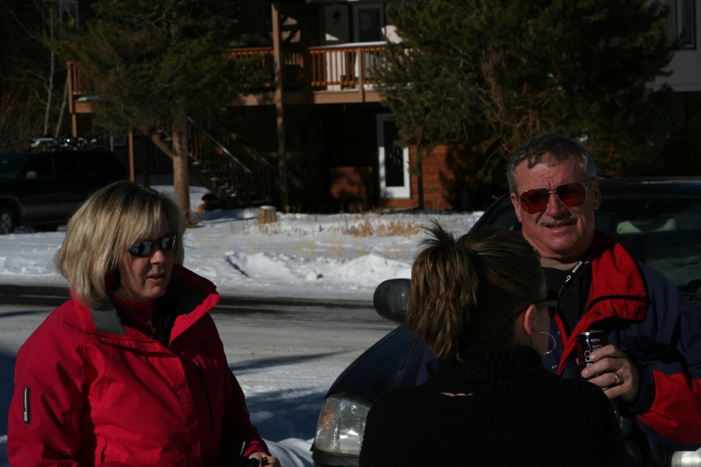2009/12(December)/Sledding/1024x768_2009-12-27-Sledding-125-Janeen-Jim.JPG