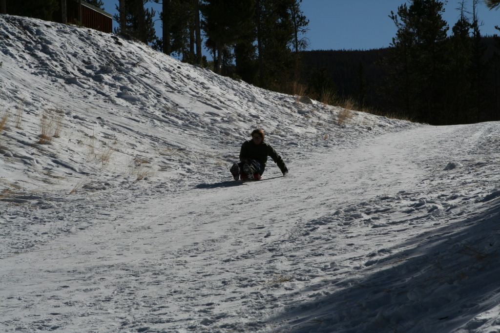2009-12-27-Sledding-150-Justin.JPG