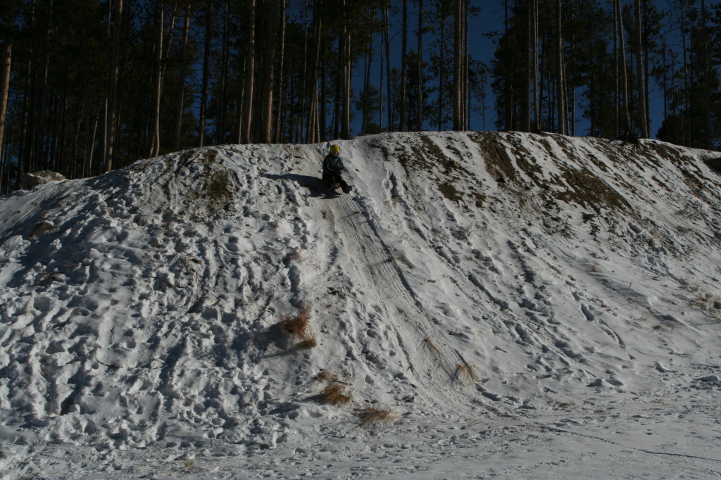 2009/12(December)/Sledding/1024x768_2009-12-27-Sledding-156-Vale.JPG
