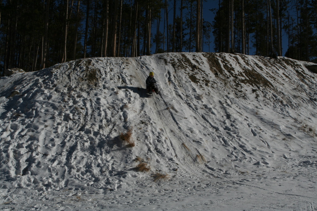 2009/12(December)/Sledding/1024x768_2009-12-27-Sledding-157-Vale.JPG