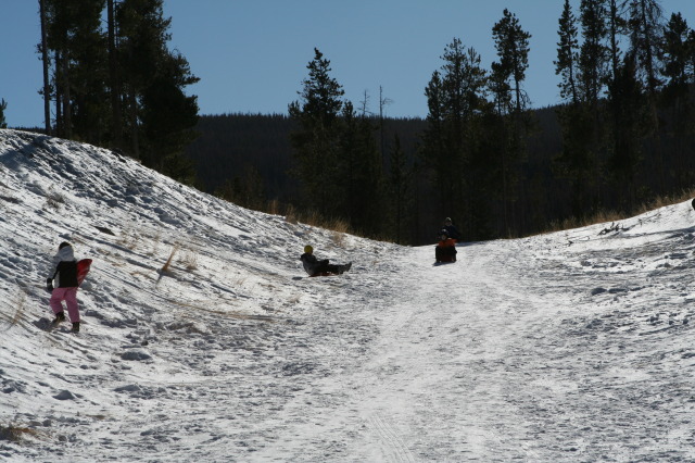 2009/12(December)/Sledding/640x480_2009-12-27-Sledding-005.JPG