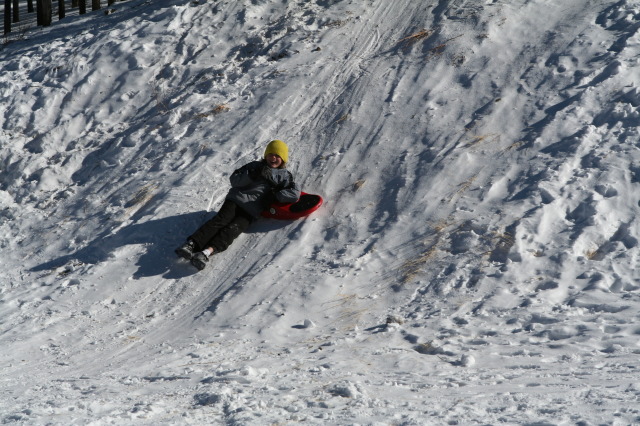 2009-12-27-Sledding-020.JPG