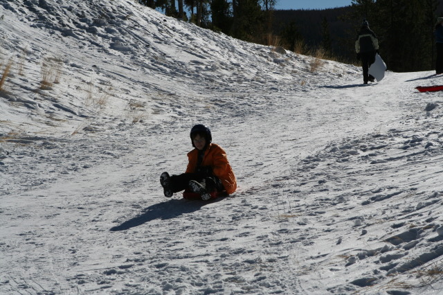 2009-12-27-Sledding-037-Dax.JPG