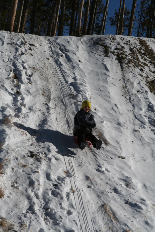 2009/12(December)/Sledding/640x480_2009-12-27-Sledding-052-Vale.JPG