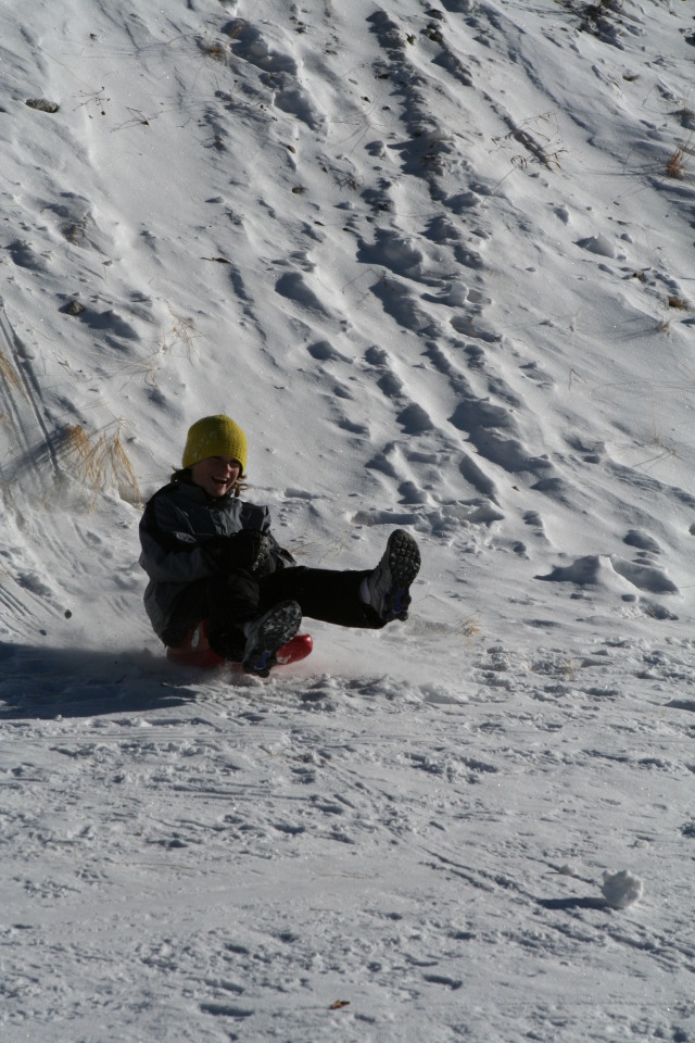 2009/12(December)/Sledding/640x480_2009-12-27-Sledding-053-Vale.JPG