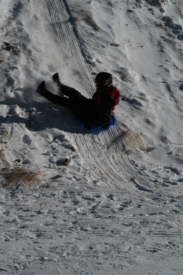 2009-12-27-Sledding-068-Chance.JPG