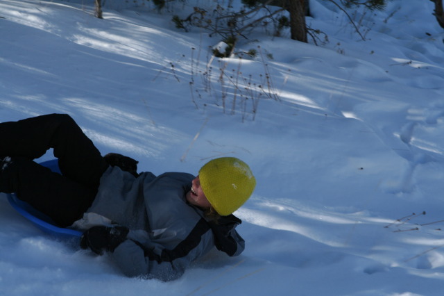 2009/12(December)/Sledding/640x480_2009-12-27-Sledding-080-Vale.JPG