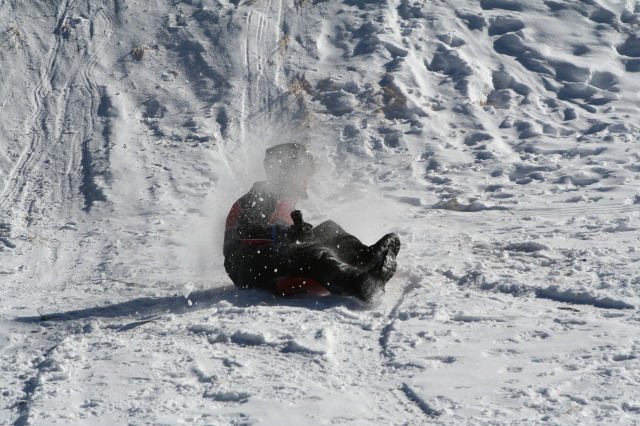 2009-12-27-Sledding-088-Chance.JPG