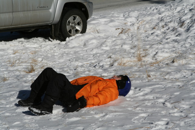 2009/12(December)/Sledding/640x480_2009-12-27-Sledding-116-Dax.JPG