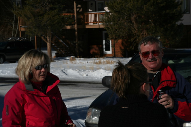 2009-12-27-Sledding-125-Janeen-Jim.JPG