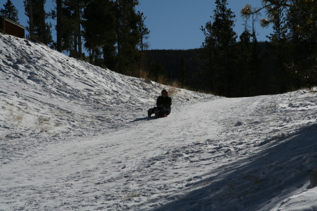 2009-12-27-Sledding-147-Justin.JPG