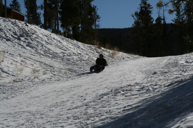 2009/12(December)/Sledding/640x480_2009-12-27-Sledding-148-Justin.JPG