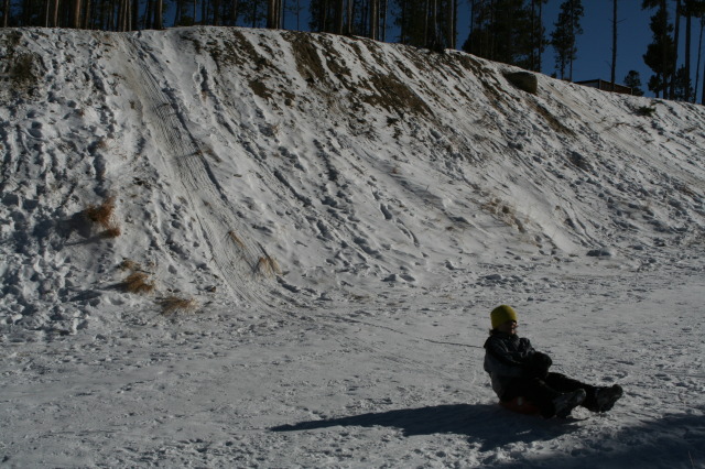 2009-12-27-Sledding-162-Vale.JPG
