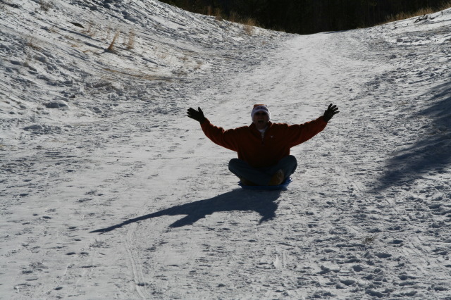 2009/12(December)/Sledding/640x480_2009-12-27-Sledding-176-Travis.JPG