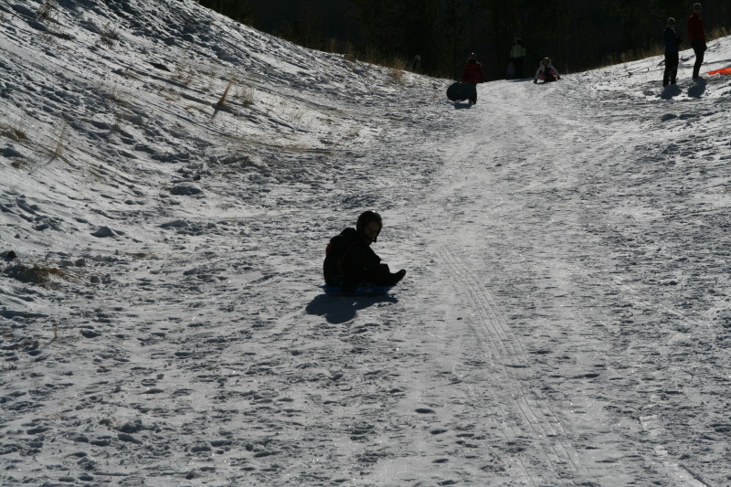 2009/12(December)/Sledding/2009-12-27-Sledding-001.JPG