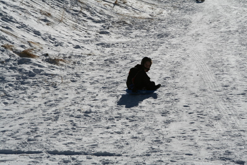 2009/12(December)/Sledding/800x600_2009-12-27-Sledding-003.JPG