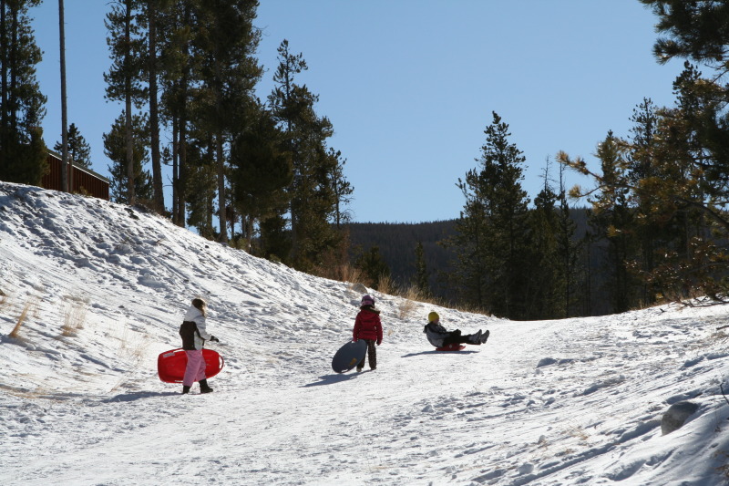 2009/12(December)/Sledding/800x600_2009-12-27-Sledding-019.JPG