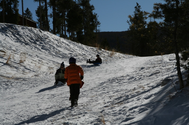 2009/12(December)/Sledding/800x600_2009-12-27-Sledding-021.JPG