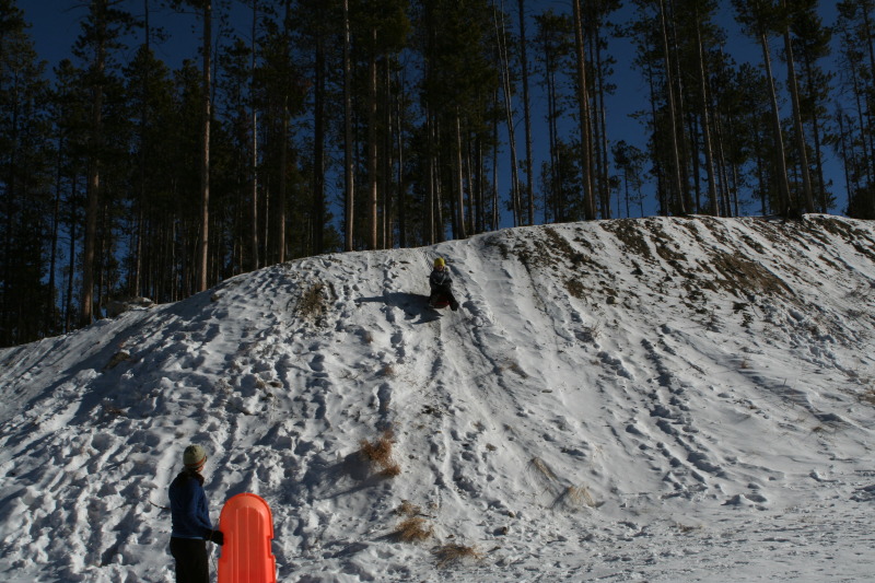 2009/12(December)/Sledding/800x600_2009-12-27-Sledding-023-Vale.JPG