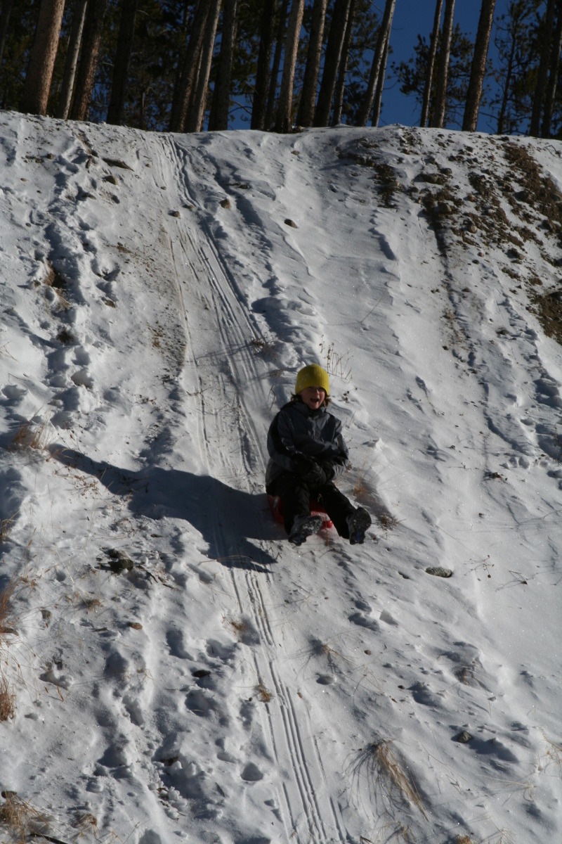 2009/12(December)/Sledding/800x600_2009-12-27-Sledding-052-Vale.JPG