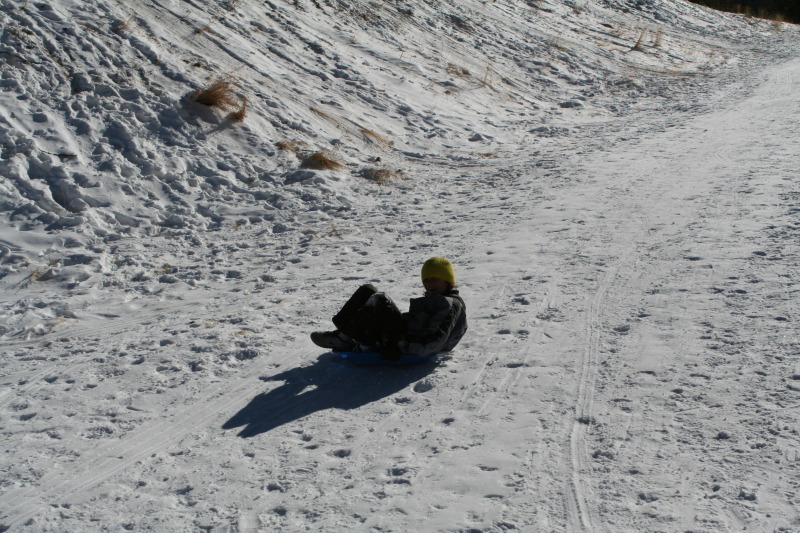 2009/12(December)/Sledding/800x600_2009-12-27-Sledding-137-Vale.JPG
