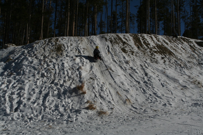 2009/12(December)/Sledding/800x600_2009-12-27-Sledding-157-Vale.JPG