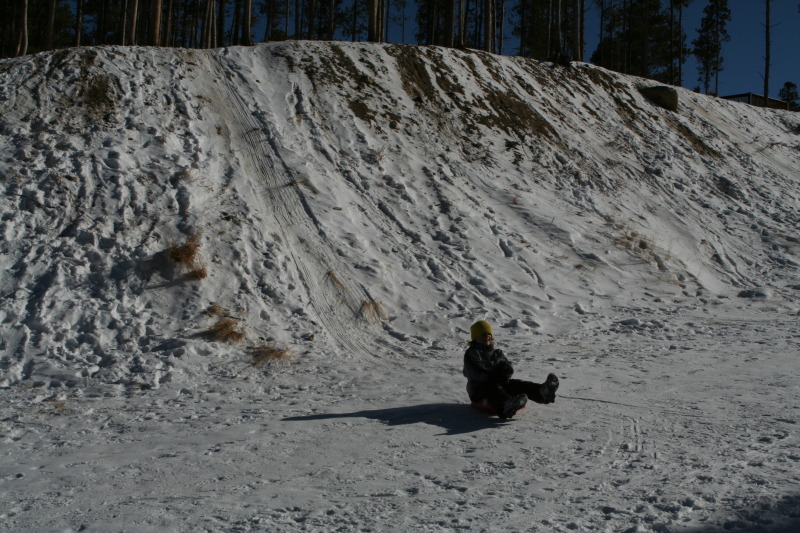 2009-12-27-Sledding-161-Vale.JPG
