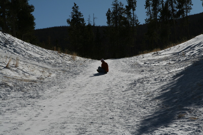 2009/12(December)/Sledding/800x600_2009-12-27-Sledding-171-Travis.JPG