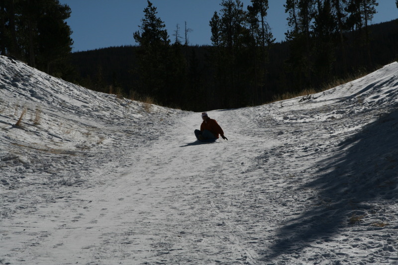 2009/12(December)/Sledding/800x600_2009-12-27-Sledding-172-Travis.JPG