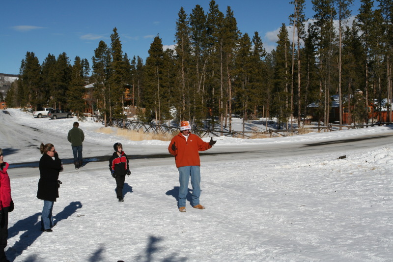2009/12(December)/Sledding/800x600_2009-12-27-Sledding-181-Travis.JPG