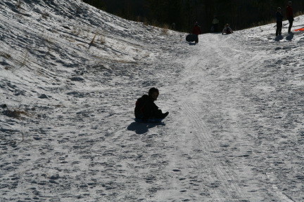 2009-12-27-Sledding-001.JPG