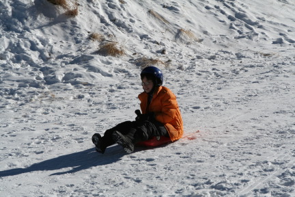 2009-12-27-Sledding-017-Dax.JPG